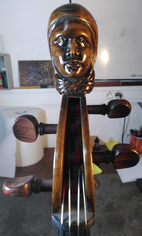 tête sculptée violoncelle riom